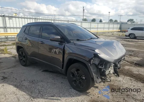 2020 Jeep Compass Latitude z USA, uszkodzony, nr VIN 3C4NJDBB9LT228174
